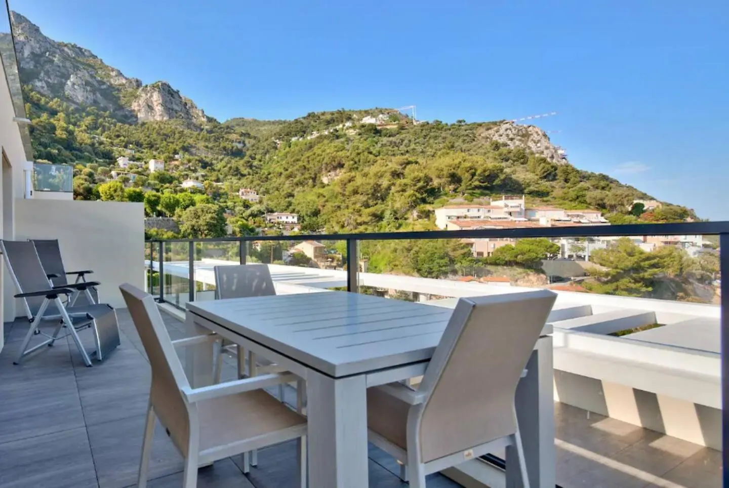 Hébergement de vacances Charming T2 Apartment With Pool Around Monaco Beausoleil France