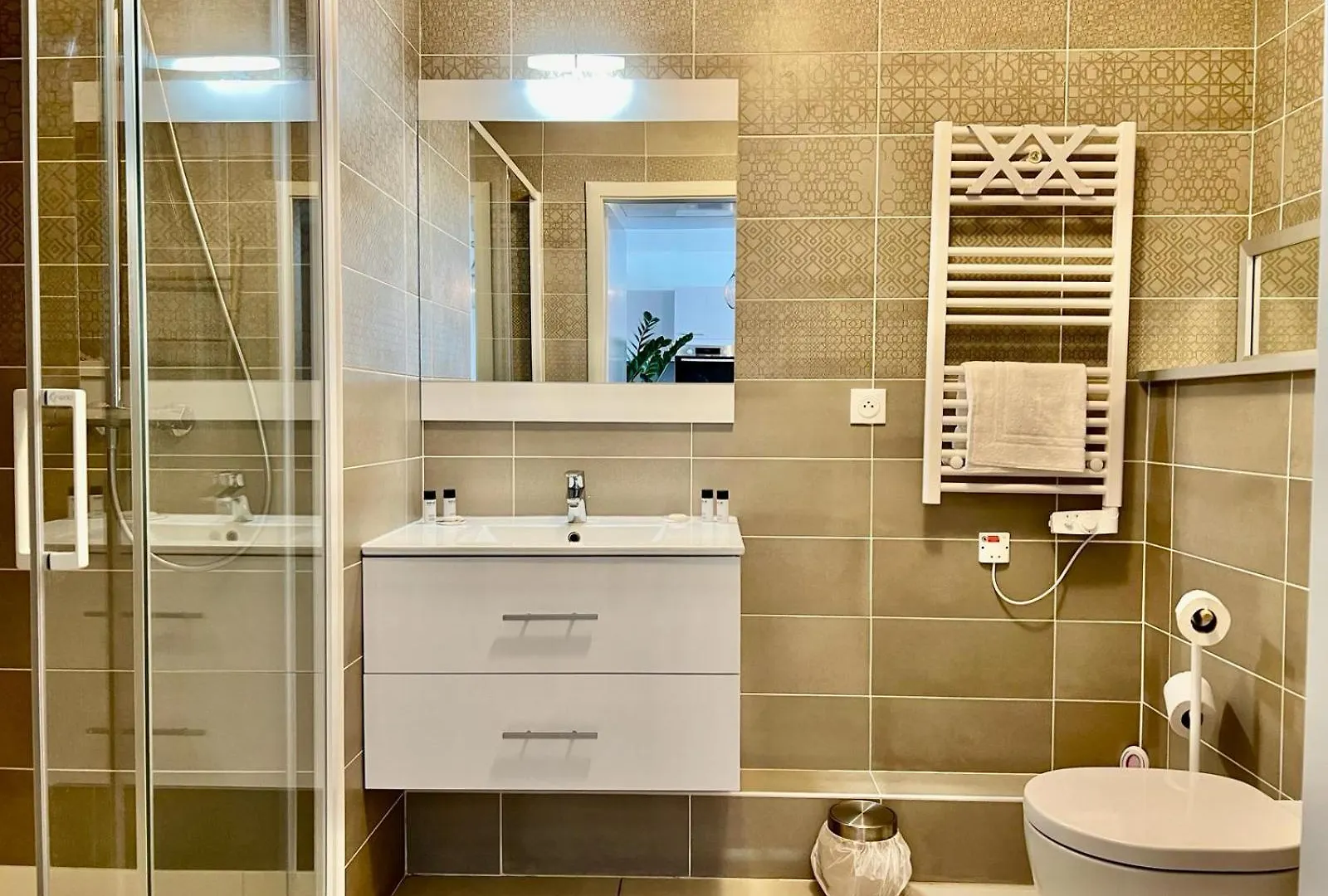 Hébergement de vacances Charming T2 Apartment With Pool Around Monaco Beausoleil France